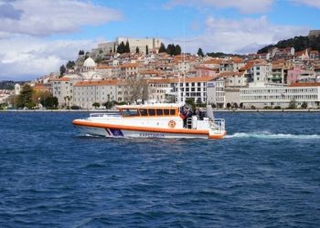 Dijete iz uvale kod otoka Kaprija hitno prevezeno u šibensku bolnicu