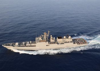 Indijska mornarica pokrenula operaciju spašavanja nestalih mornara — RT India