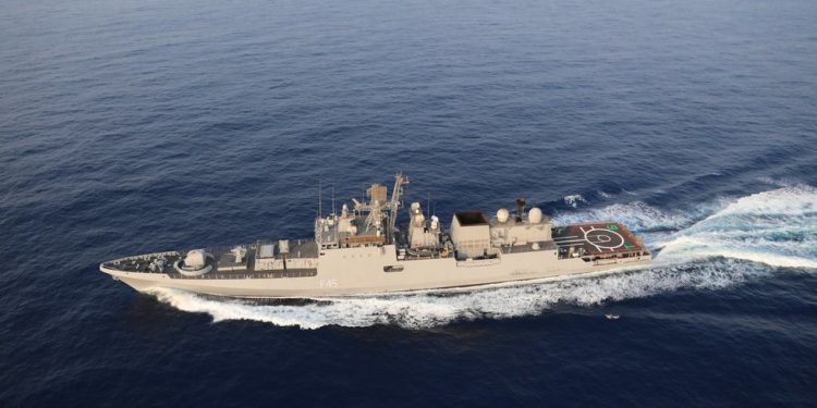 Indijska mornarica pokrenula operaciju spašavanja nestalih mornara — RT India