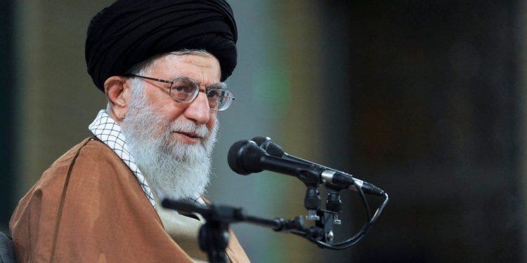 Iranski ajatolah Ali Khamenei naredio ‘izravni’ napad na Izrael: izvješće