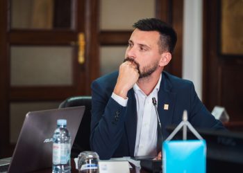 Ivošević odgovorio Bekavac: “Draga Lidija jel Jure vratia naknade? Zna li se šta?”