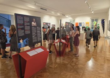 Izložba “Mi smo novi život” gostuje u Hrvatskom muzeju turizma