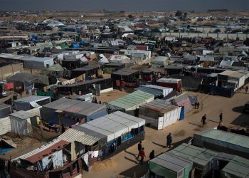 Izraelski zračni napad pogodio sklonište u Gazi, ostavljajući 30 mrtvih