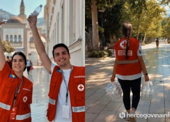 JEDAN CILJ IH VODI Mladi volonteri mostarskog Crvenog križa podijelili na ulici 2.000 boca vode u najtoplijim danima