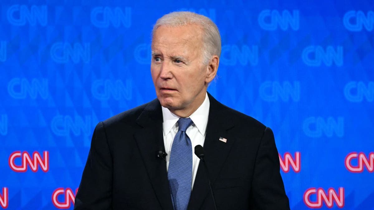 Biden izgleda omamljeno