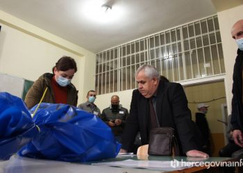 KANDIDATI MOSTARSKE TROJKE Gradsku listu predvodi zamjenik direktora BHANSA-e, Naša stranka nezadovoljna pozicijama