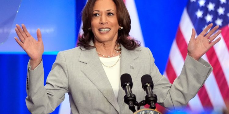 Kamala Harris prvi put nakon Bidenovog povlačenja iz kampanje: ‘Možete zapljeskati’