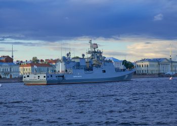 Kineski razarač stigao u Sankt Peterburg. Zašto ga želi Rusija?