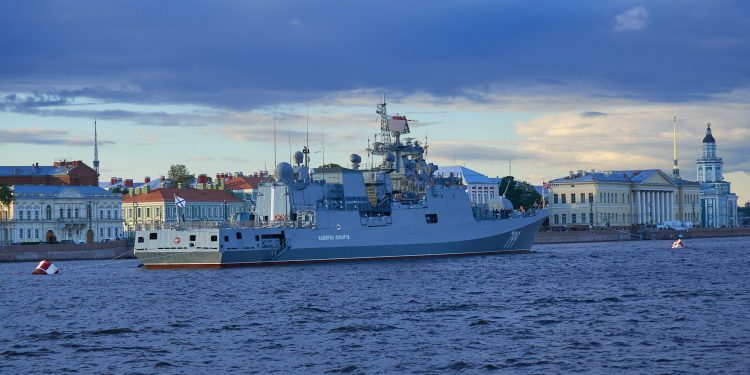 Kineski razarač stigao u Sankt Peterburg. Zašto ga želi Rusija?