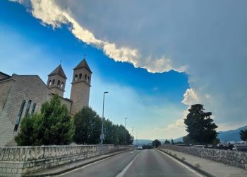 Kiša izazvala bujice po cestama, jedino se u ovom mjestu u Zagori ‘lakše diše’. Temperature znatno pale