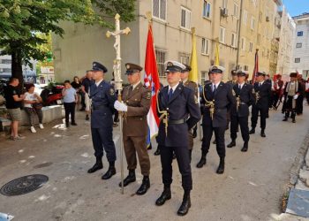 Klapa Sveti Juraj i vojnici u Sinju: Održano jubilarno 10. regionalno hodočašće Gospi Sinjskoj