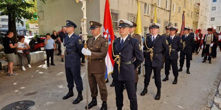Klapa Sveti Juraj i vojnici u Sinju: Održano jubilarno 10. regionalno hodočašće Gospi Sinjskoj