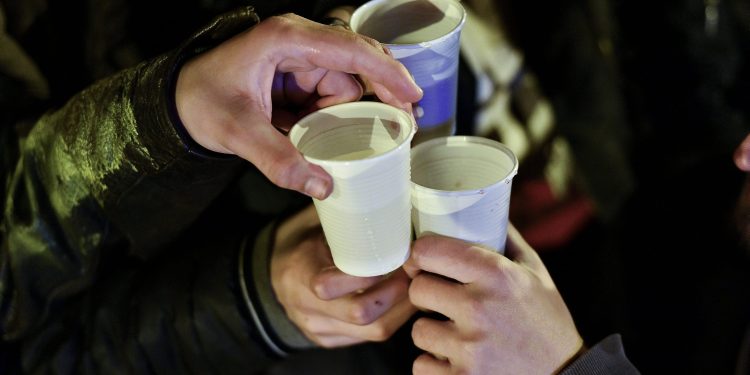 Konzumiranje alkohola u Hrvatskoj je društveno poželjno, a najviše štete od toga imaju mladi