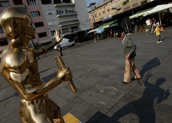 Kradljivcu kipa Brucea Leeja u Mostaru određena kazna: Dugo će odležati za to što je napravio