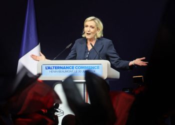 Le Pen se protivi političkom ‘nasilju’ — RT World News