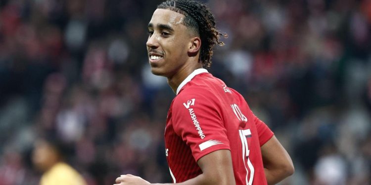 Leny Yoro u Manchester Unitedu: to je pogodak od 63 milijuna