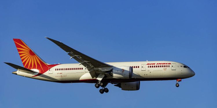 Let Indija-SAD prinudno sletio u Sibir — RT World News