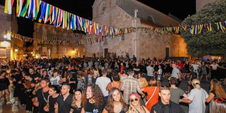 Ljetni karneval u Pagu!