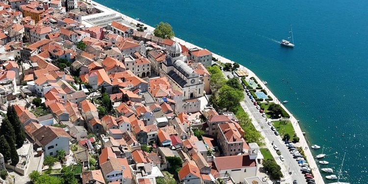 MORE, LJUDI, OBALA Fascinantna izložba šest umjetnika, inspiranih fenomenalnim Faustom Vrančićem