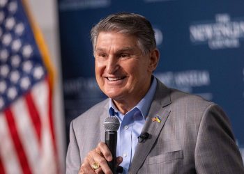 Manchin razmišlja o ponovnoj registraciji kao demokrat kako bi se kandidirao za predsjednika