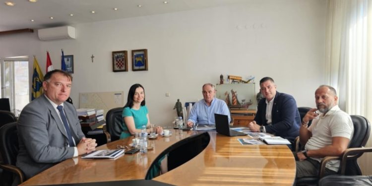 Ministrica Vučković dala punu podršku dovršetku centra u Lećevici