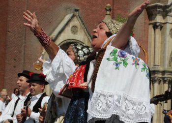 Mise u katedrali u vezovsku nedjelju