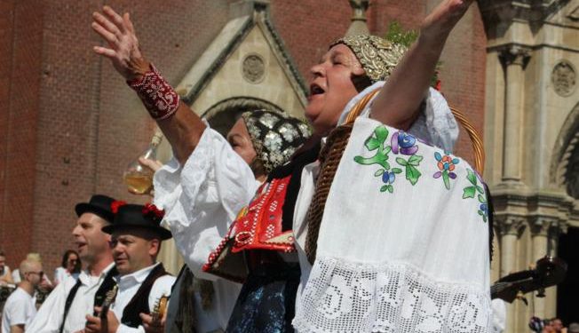 Mise u katedrali u vezovsku nedjelju