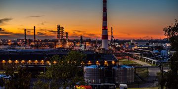 Ruski analitičari: Trumpov pritisak na iransku naftu će pomoći Rusiji