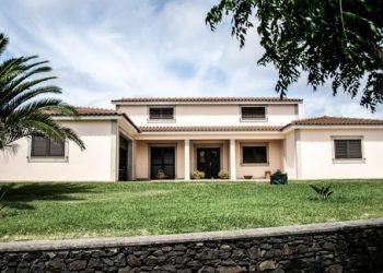 NAJSKUPLJE KUĆE U BiH Dupleks u Mostaru sa pripadajućom parcelom prodaje se za 2.950 000 KM