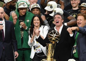 NBA, Boston Celtics: promjena vlasništva: Pagliuca i Grousbeck prodaju