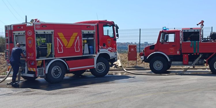 NOVI POŽAR Planulo kod Solina, vatrogasci na terenu