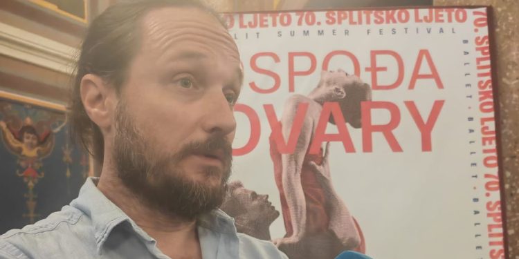 Na Peristilu pao teški rekvizit prije predstave. Prava je sreća da se to nije dogodilo za vrijeme Aide, pitanje je što bi bilo s glumcima