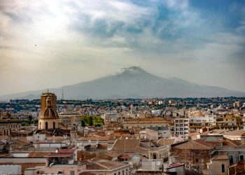 Na Siciliji erumpirala Etna – otkazani svi letovi!