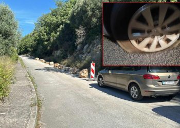 Na cesti uz popularni hotel kod Dubrovnika osvanule barikade, pa upozorenja kupačima, naposljetku im izbušene gume! Lokalni šerif nam priznao: “Ja sam postavio barikade!”