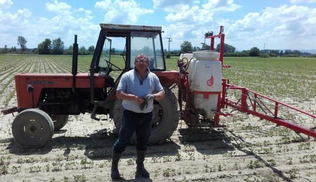 Na nezakonit način žele zemlju dati podobnima