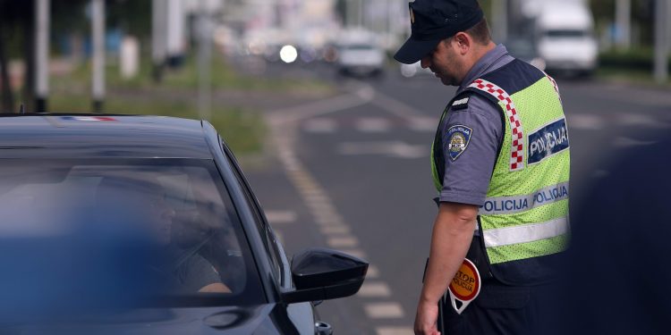 Na ovo pitanje ne odgovarajte policiji, odvjetnik upozorava: ‘Može se raditi o triku, zamislite’
