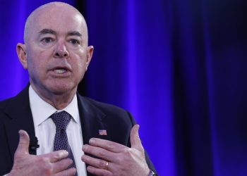 Najviši sigurnosni dužnosnici Bidena krive za ubojstvo Trumpa — RT World News