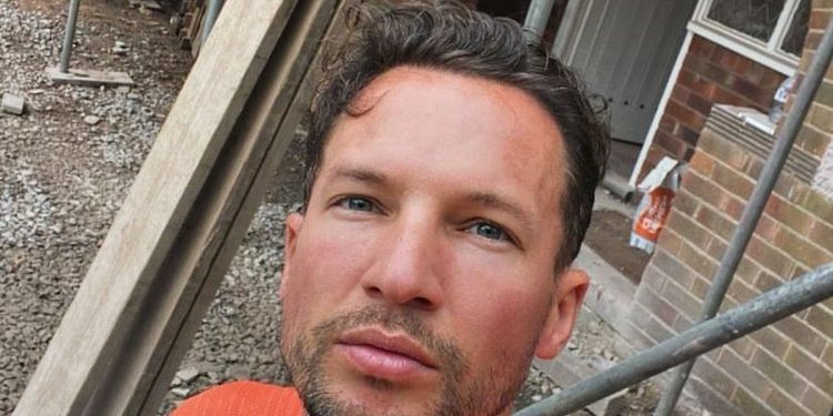 Nakon odlaska u mirovinu sada vrijedno radi na gradilištu: ovo je Drinkwaterov novi život