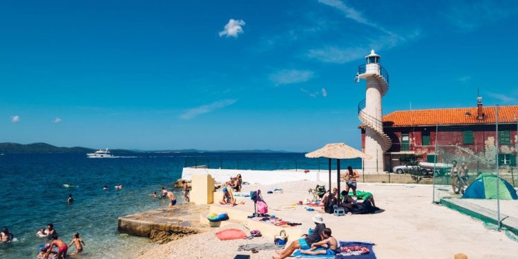 Nakon svježeg jutra, na Jadranu vruće, a sljedećih dana pretežno sunčano i još toplije