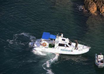 Nizozemcu 405 eura kazne zbog glisiranja 160 m od obale kd Pule