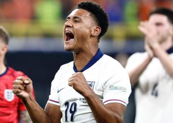 Nogometna legenda oštro udarila po Englezima: ‘Sra*e od momčadi‘