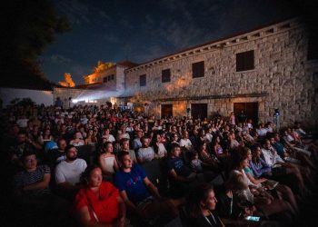 Nova komedija Ivana Marinovića „Živi i zdravi“ će otvoriti jubilarni 10. Brač Film Festival