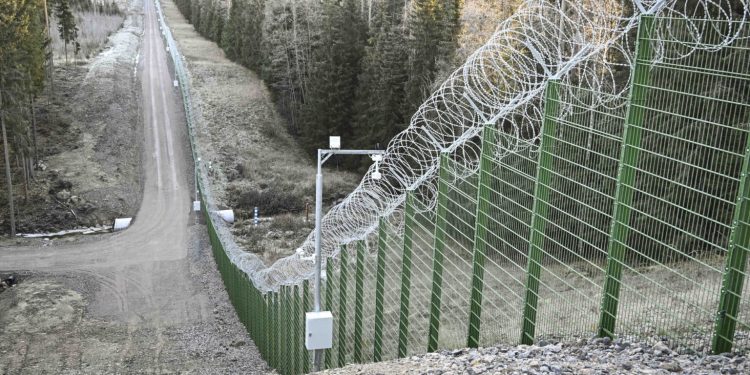 Novi finski zakon: Blokiranje prava azila migrantima iz Rusije