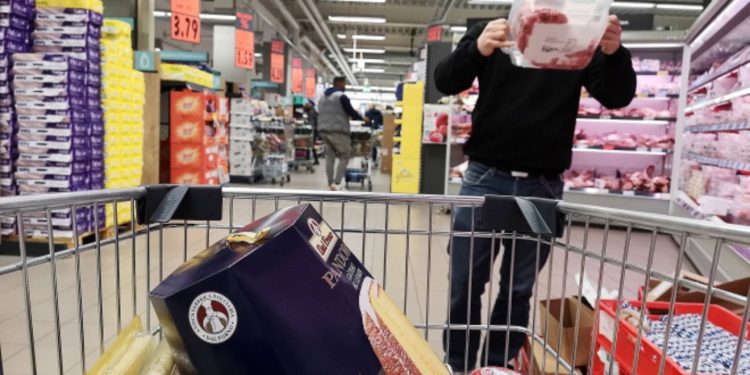 Novi slučaj zaraženog mesa: U omiljenoj vrsti piletine pronađena salmonela