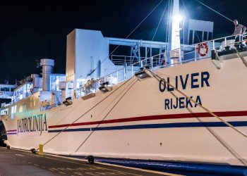 OGLASILA SE JADROLINIJA Na brodu Oliver se pokvario izmjenjivač topline kompresora zraka