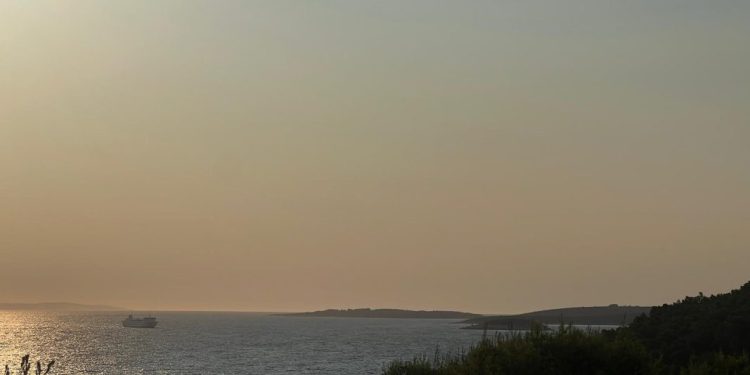 OLIVER JE ZAPLOVIO PREMA VELA LUCI Pogledajte reakciju putnika