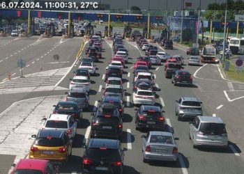 OPREZ, OČEKUJU SE VELIKE GUŽVE! Na Lučkom su kolone od jutra | NACIONAL.HR