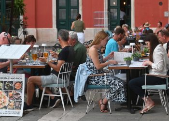 Objavili ogromnu brojku Hrvata koji novac neće potrošiti u domovini: Radije će ljetovati u susjednoj zemlji