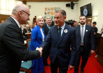 Održana komemoracija žrtvama: ‘Genocid u Srebrenici još traje i zove se negiranje’