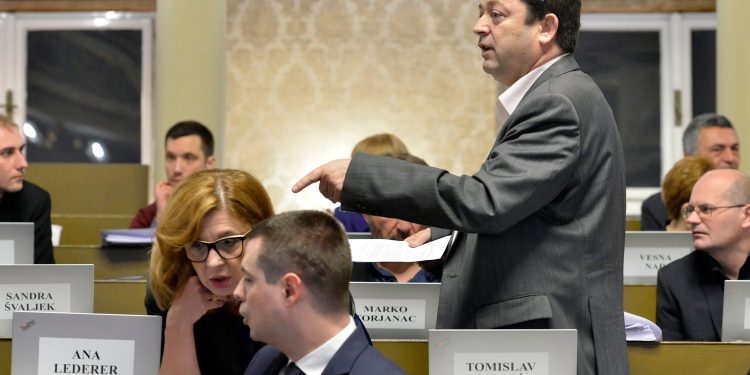 Odvjetnik najavio kandidaturu pa odmah opleo po Milanoviću: ‘Zmijski jezik kao u snahe-guje’